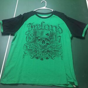 Ireland Luck of the Irish - Skull n Crossbones T-Shirt - Men’s Large - New